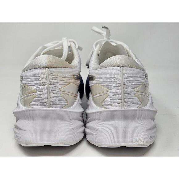 ASICS Novablast 3 - Picture 3 of 6